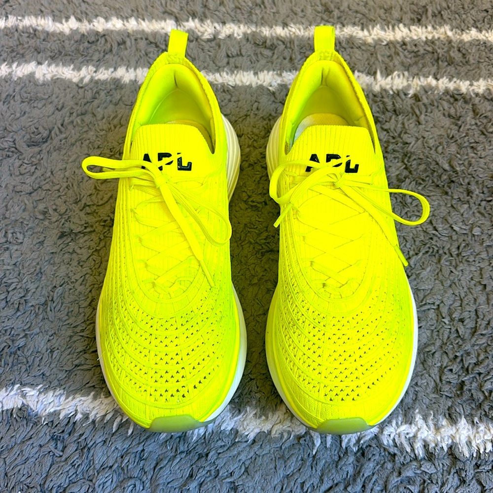 APL women’s running shoe - size 9.5